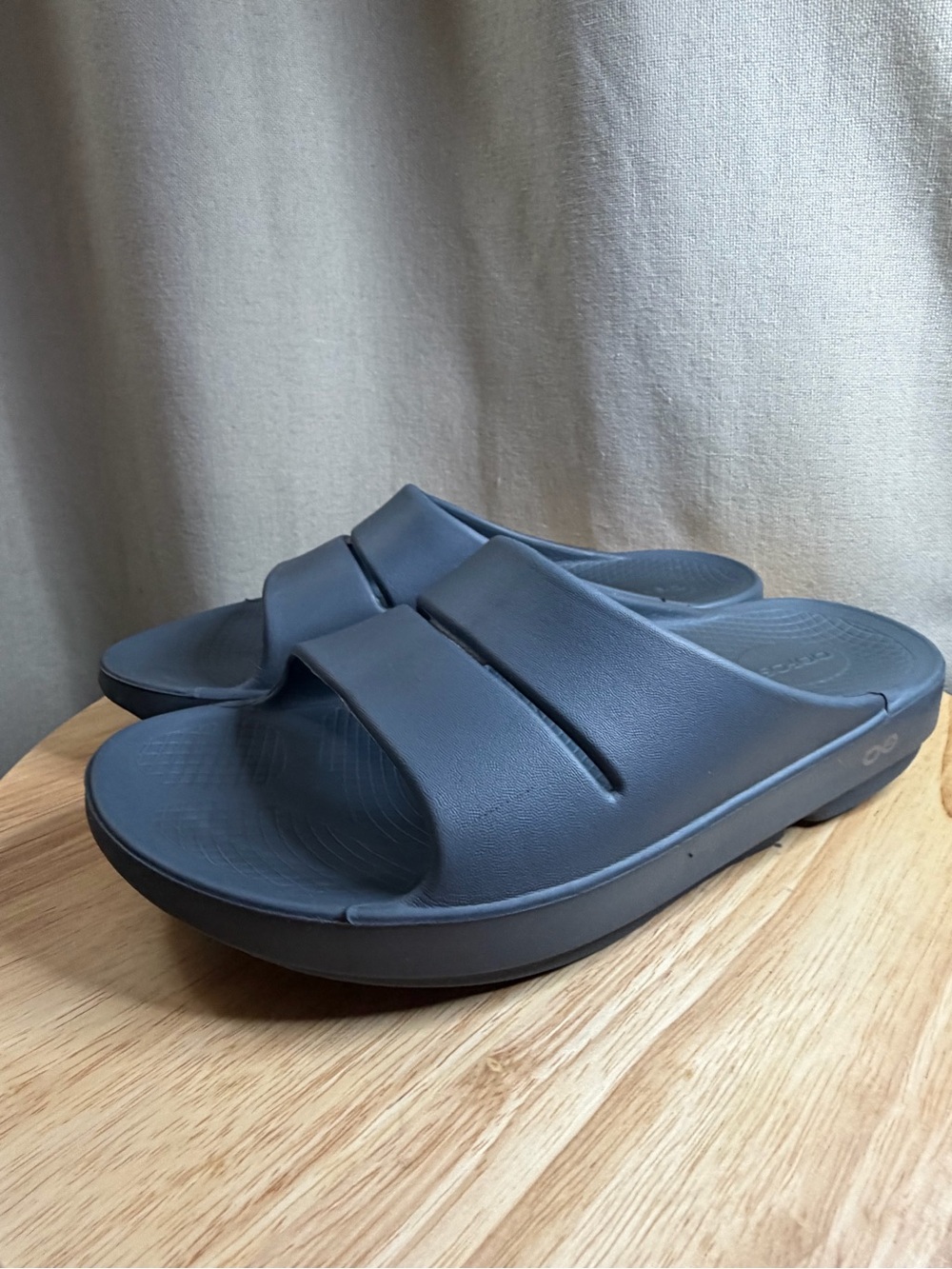Oofos unisex Ooahh recovery sandals